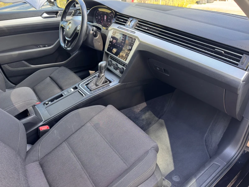 VW Passat Comfortline, 1.5 TSI Дания Дигитално табло, снимка 11 - Автомобили и джипове - 51644551