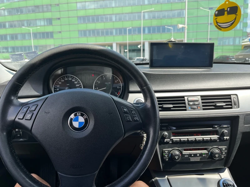 BMW 320 СПЕШНО!!!Бензин/Газ/Carplaу , снимка 7 - Автомобили и джипове - 47050784