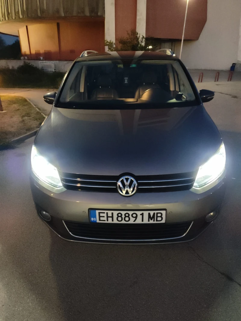 VW Touran 2.0 TDI * 140кс * 2012* АВТОМАТИК* ЕВРО 5* , снимка 5 - Автомобили и джипове - 48541596