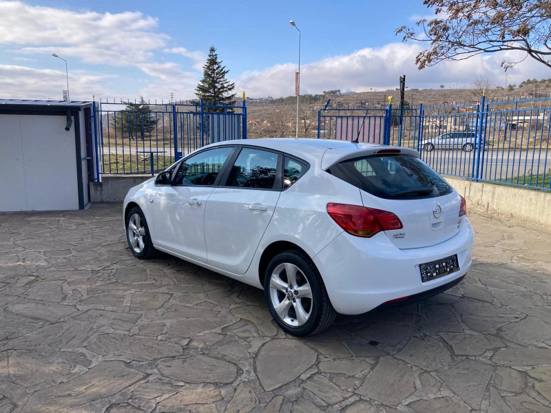 Opel Astra ТЕХНИЧЕСКИ ОБЛУЖЕН 1, 4i 100к.с. АВТОПИЛОТ, снимка 7 - Автомобили и джипове - 49090088