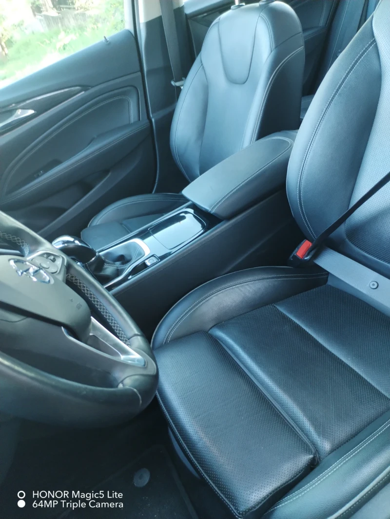 Opel Insignia, снимка 9 - Автомобили и джипове - 51019366