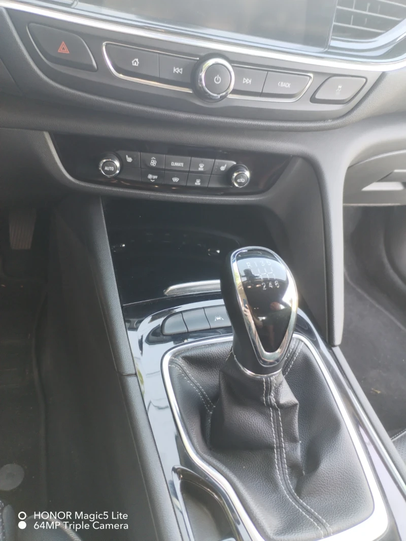 Opel Insignia, снимка 7 - Автомобили и джипове - 51019366