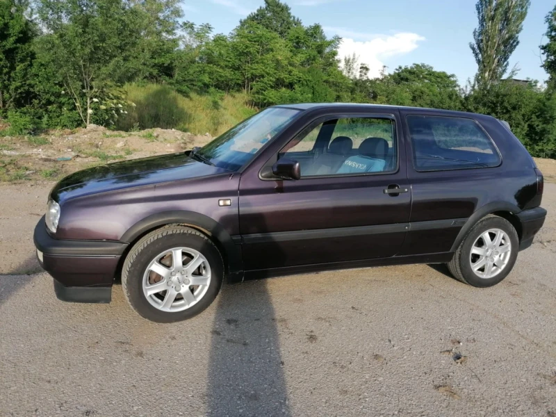 VW Golf 2.0 115, снимка 3 - Автомобили и джипове - 51094567