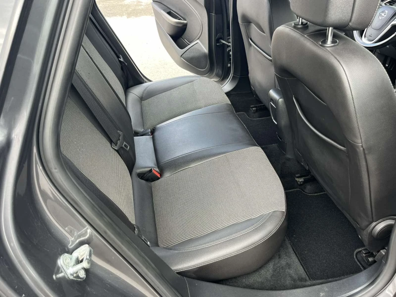 Opel Astra 1.7CDTI 125кс 6 СКОРОСТИ EURO 5A АВТОПИЛОТ ВНОС ИТ, снимка 10 - Автомобили и джипове - 51949231