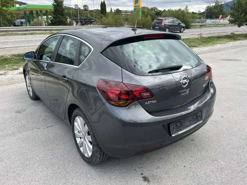 Opel Astra 1.7CDTI 125кс 6 СКОРОСТИ EURO 5A АВТОПИЛОТ ВНОС ИТ, снимка 5 - Автомобили и джипове - 51949231
