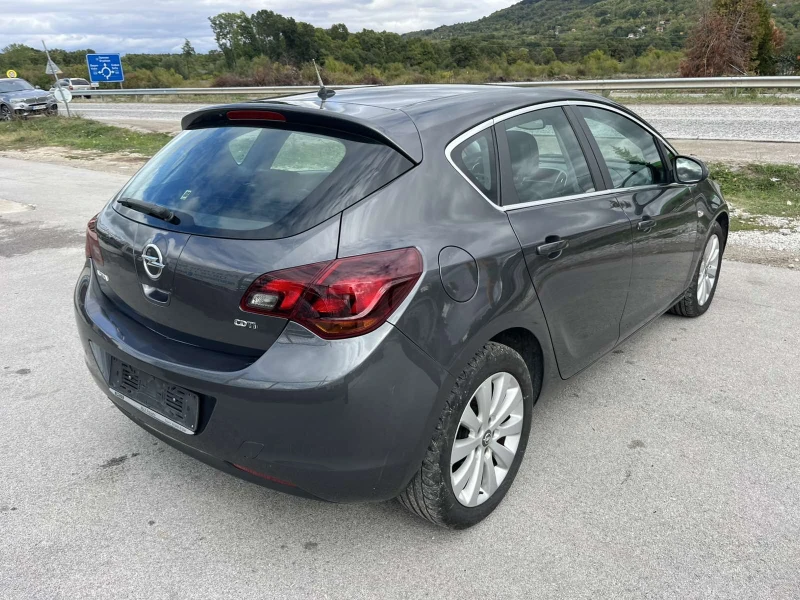 Opel Astra 1.7CDTI 125кс 6 СКОРОСТИ EURO 5A АВТОПИЛОТ ВНОС ИТ, снимка 4 - Автомобили и джипове - 51949231