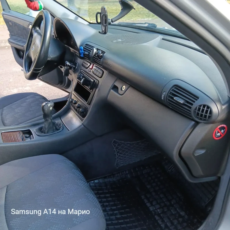 Mercedes-Benz C 180, снимка 5 - Автомобили и джипове - 51997715