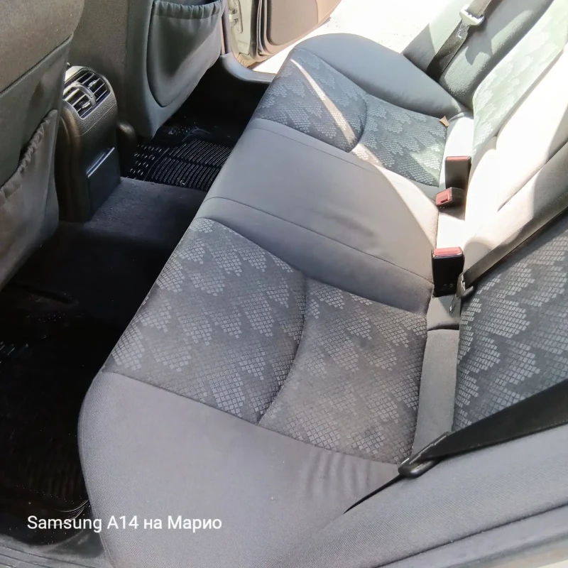 Mercedes-Benz C 180, снимка 8 - Автомобили и джипове - 51997715