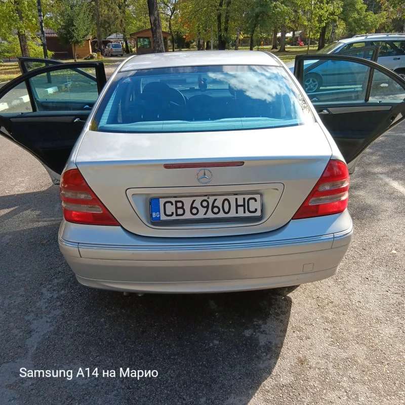 Mercedes-Benz C 180, снимка 4 - Автомобили и джипове - 51997715