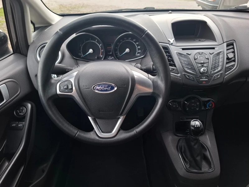 Ford Fiesta 1.0i SCTi + Kлиматик, снимка 9 - Автомобили и джипове - 52081550