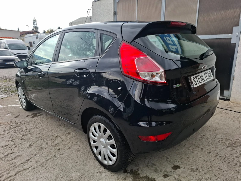 Ford Fiesta 1.0i SCTi + Kлиматик, снимка 8 - Автомобили и джипове - 52081550