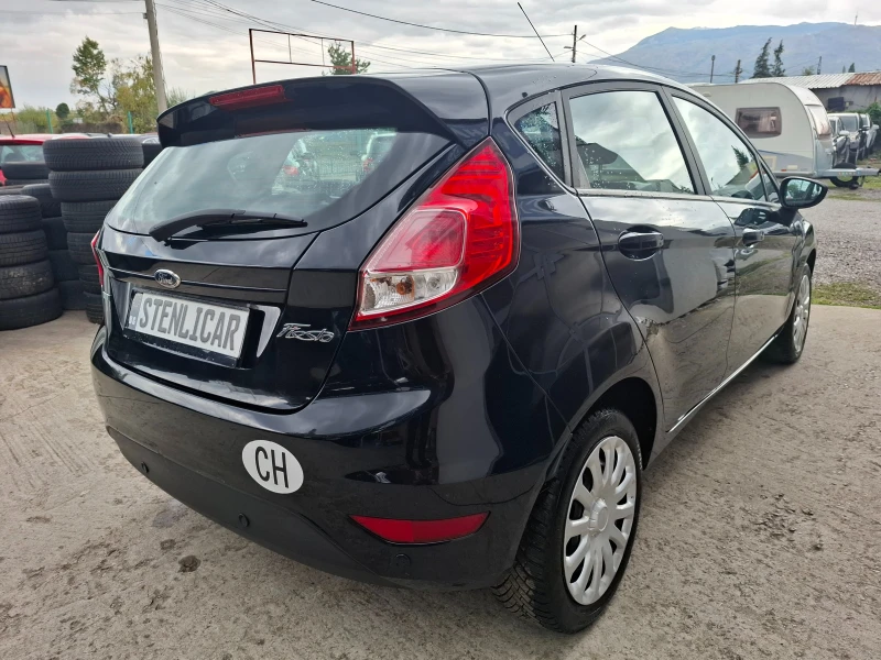 Ford Fiesta 1.0i SCTi + Kлиматик, снимка 6 - Автомобили и джипове - 52081550