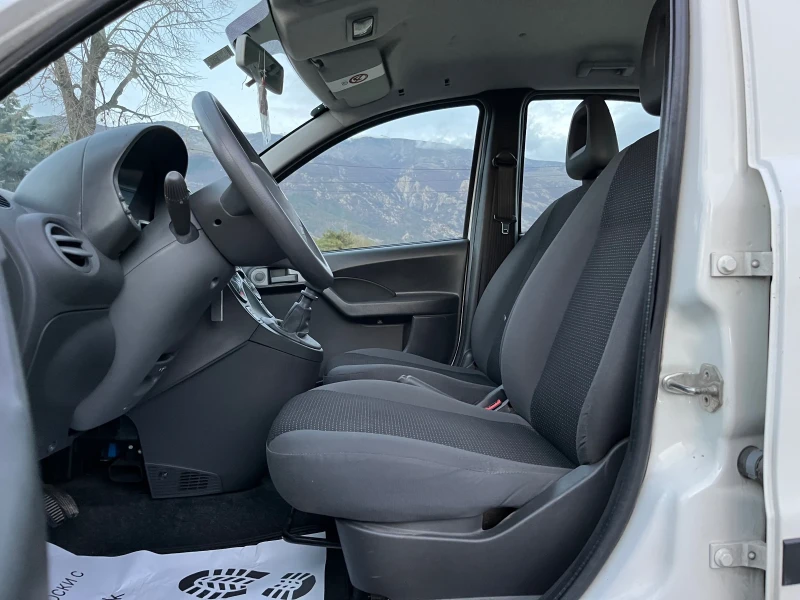 Fiat Panda 1.2i клима, снимка 7 - Автомобили и джипове - 52599476