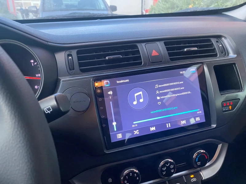 Kia Rio Бензин-газ, снимка 3 - Автомобили и джипове - 53190125