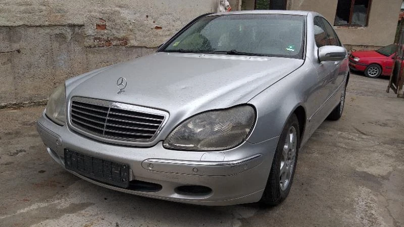 Mercedes-Benz S 320 За части няма катализатор , снимка 1 - Автомобили и джипове - 47175507