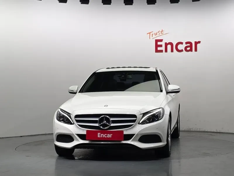 Mercedes-Benz C 200, снимка 3 - Автомобили и джипове - 55889549