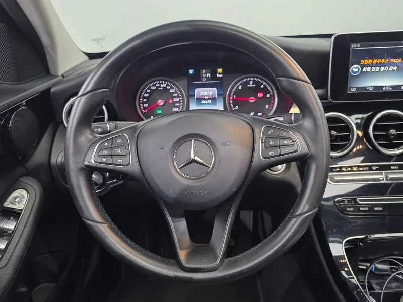 Mercedes-Benz C 200, снимка 13 - Автомобили и джипове - 55889549