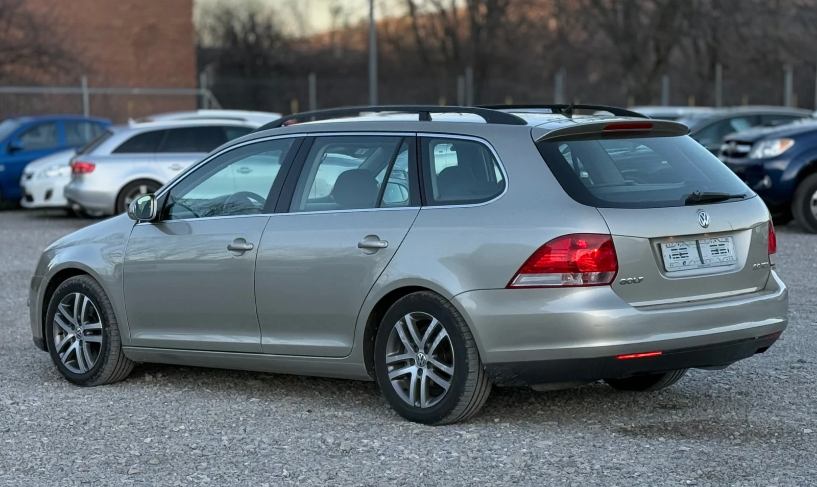 VW Golf 2.0TDi 140к.с * DSG* * Климатроник*  - изображение 4