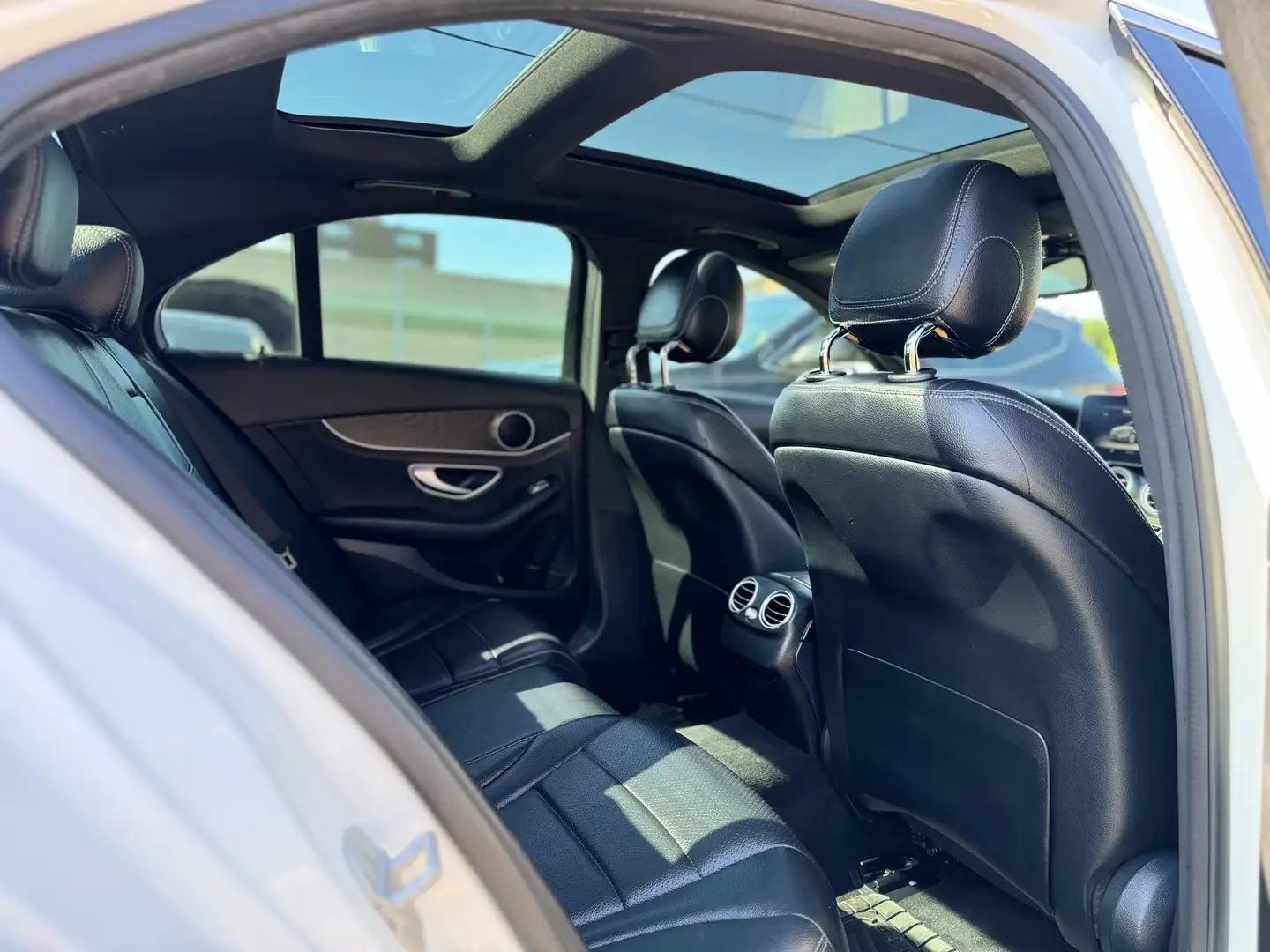 Mercedes-Benz C 300 4 Matic/AMG line/Keyless/// | Mobile.bg   12