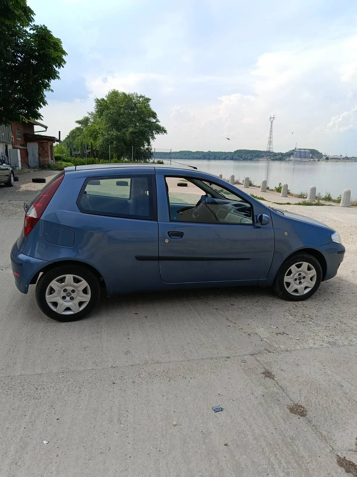 Fiat Punto 1.2 60к.с фейслифт - изображение 4