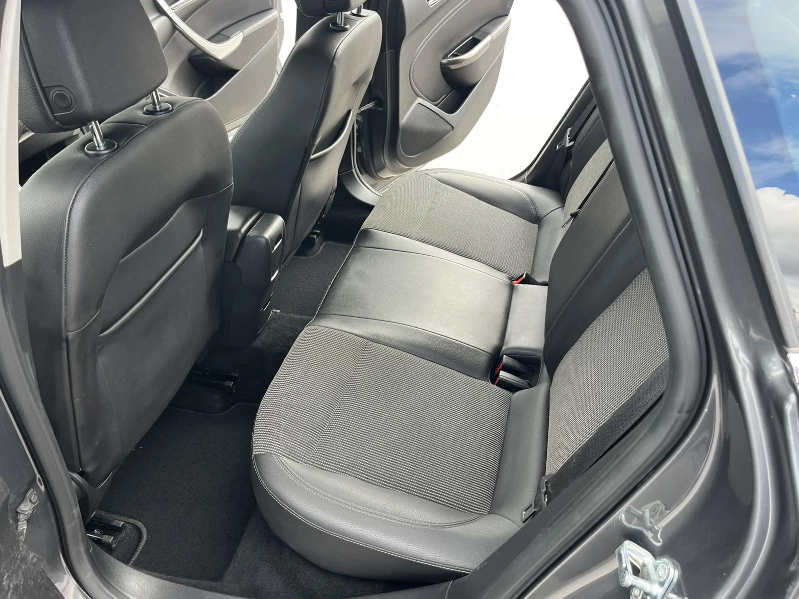 Opel Astra 1.7CDTI 125кс 6 СКОРОСТИ EURO 5A АВТОПИЛОТ ВНОС ИТ - изображение 9