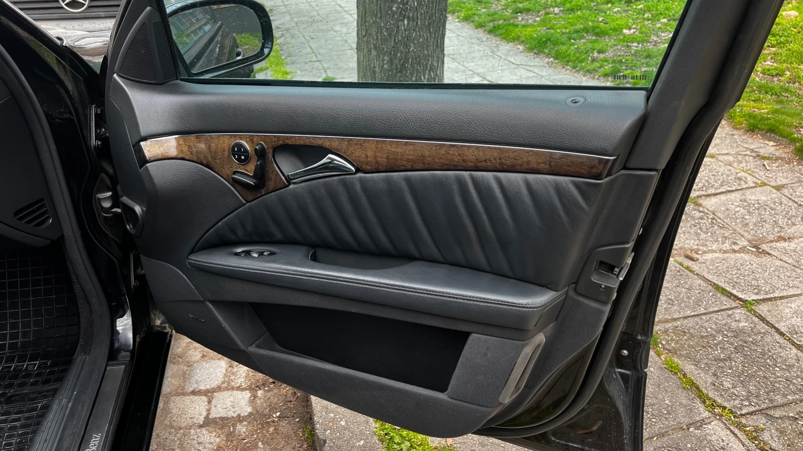 Mercedes-Benz E 500 ГАЗ, снимка 3 - Автомобили и джипове - 54000299