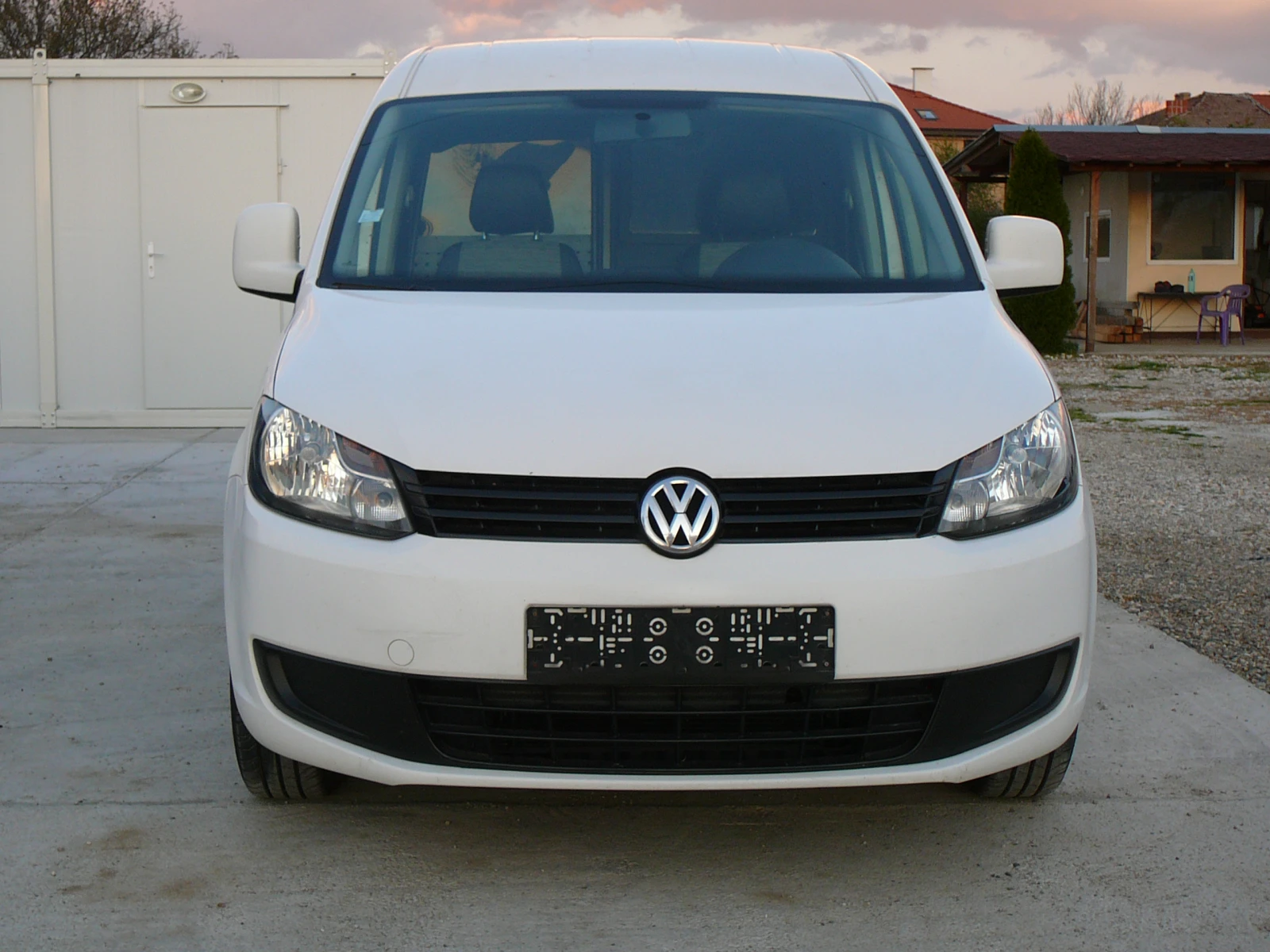 VW Caddy 1.6 tdi MAXI, снимка 3 - Автомобили и джипове - 54240194