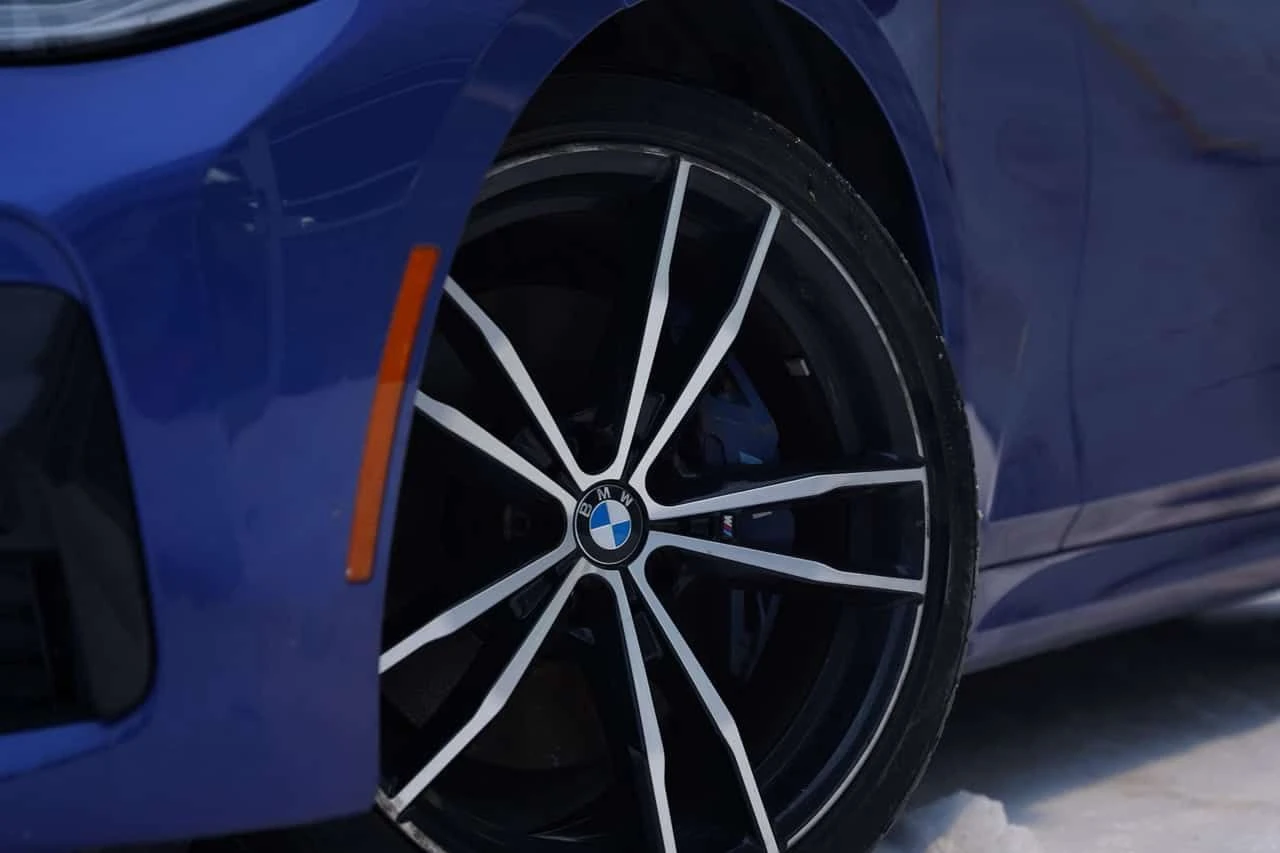 BMW 330 I ����� M-�����| PANORAMA| LANE ASSIST| CARFAX|  | Mobile.bg � ����������� 2