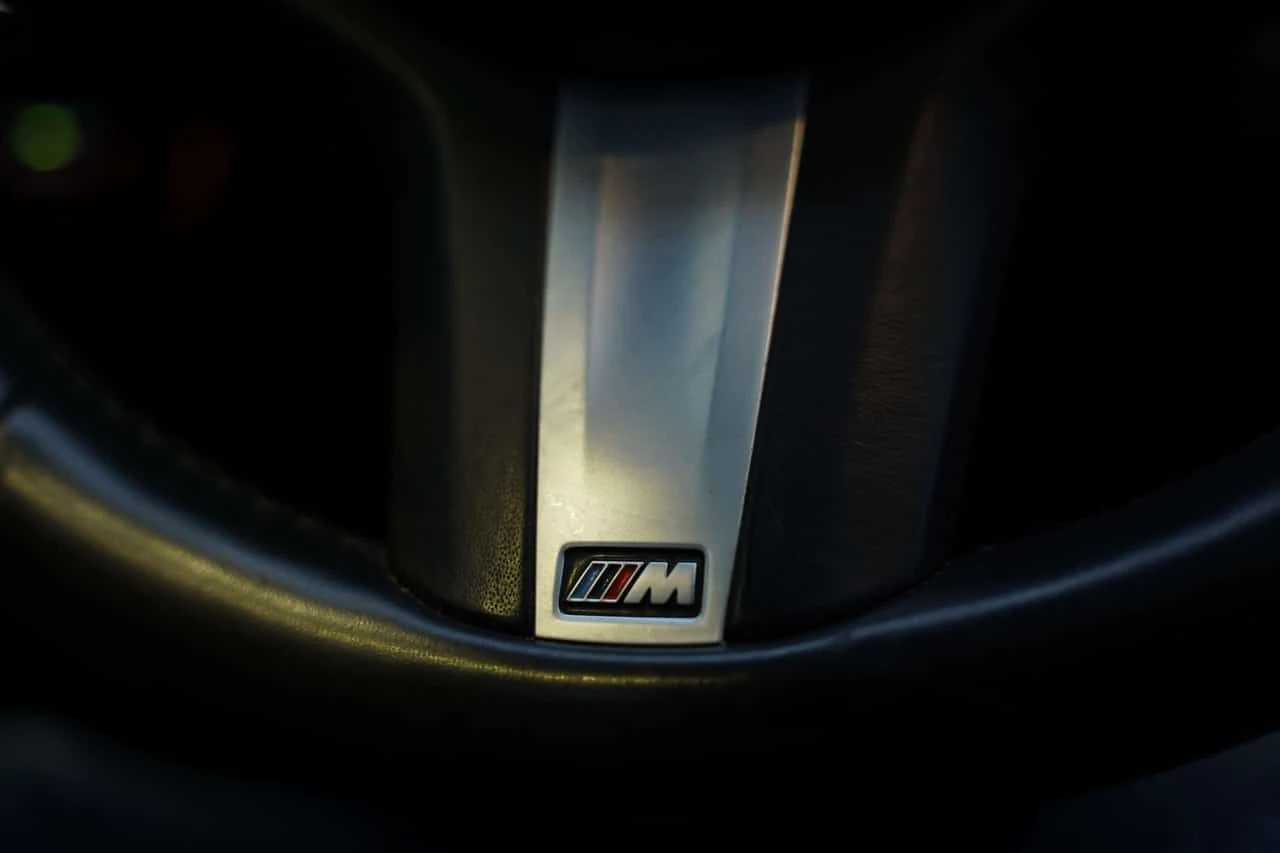 BMW 330 I ����� M-�����| PANORAMA| LANE ASSIST| CARFAX|  | Mobile.bg � ����������� 13