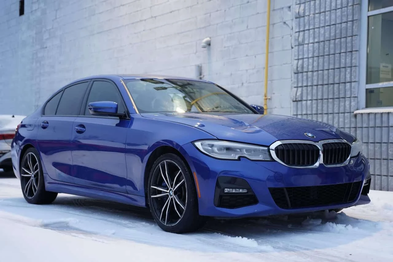 BMW 330 I ����� M-�����| PANORAMA| LANE ASSIST| CARFAX|  | Mobile.bg � ����������� 4