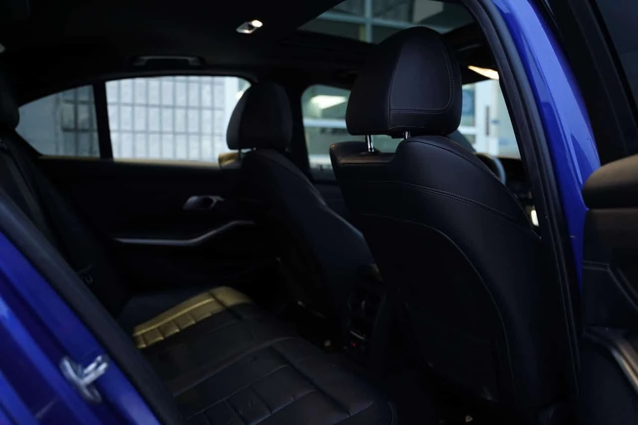 BMW 330 I ����� M-�����| PANORAMA| LANE ASSIST| CARFAX|  | Mobile.bg � ����������� 15