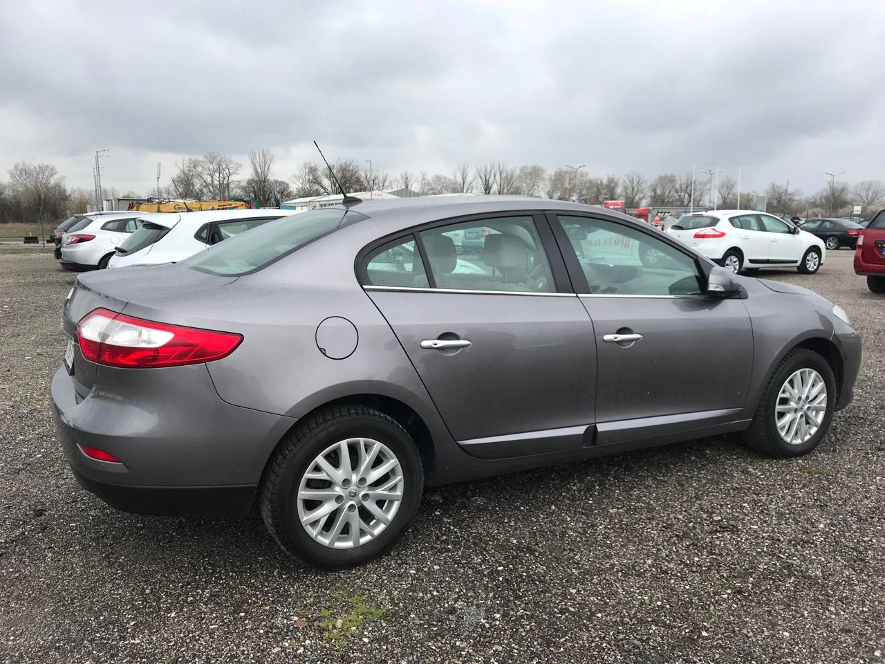 Renault Fluence, снимка 3 - Автомобили и джипове - 54282575