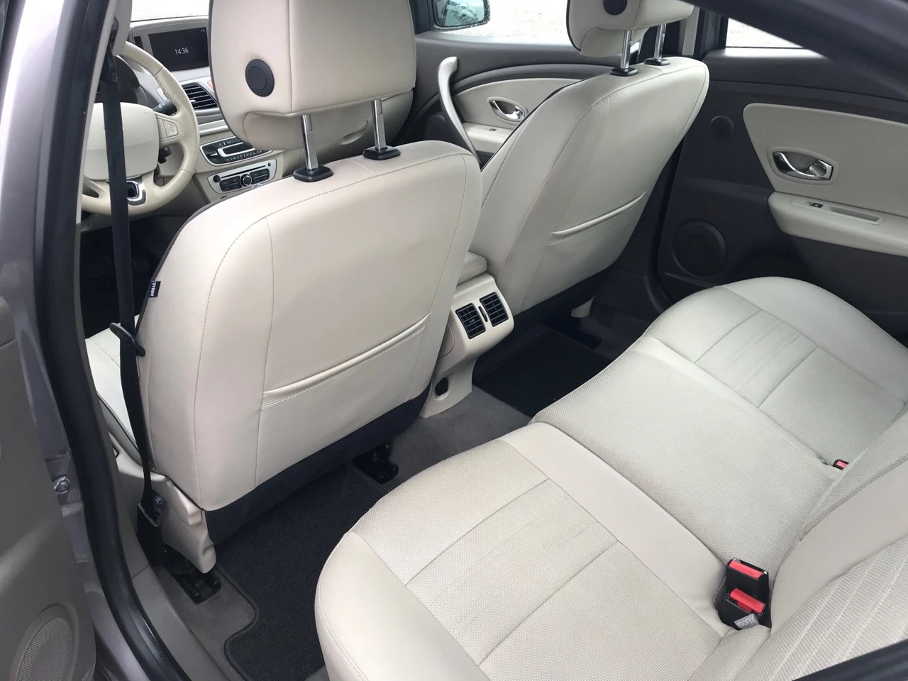 Renault Fluence, снимка 2 - Автомобили и джипове - 54282575