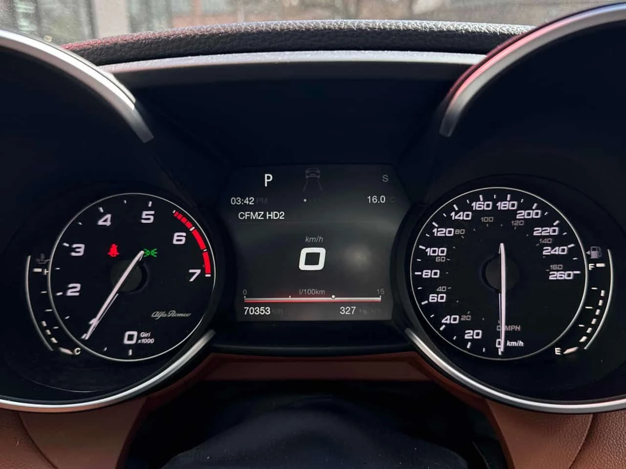 Alfa Romeo Giulia * 4dr Sdn RWD * 2 КЛЮЧА* ПОДГРЕВ* KEYLESS* PANO* , снимка 8 - Автомобили и джипове - 54318672