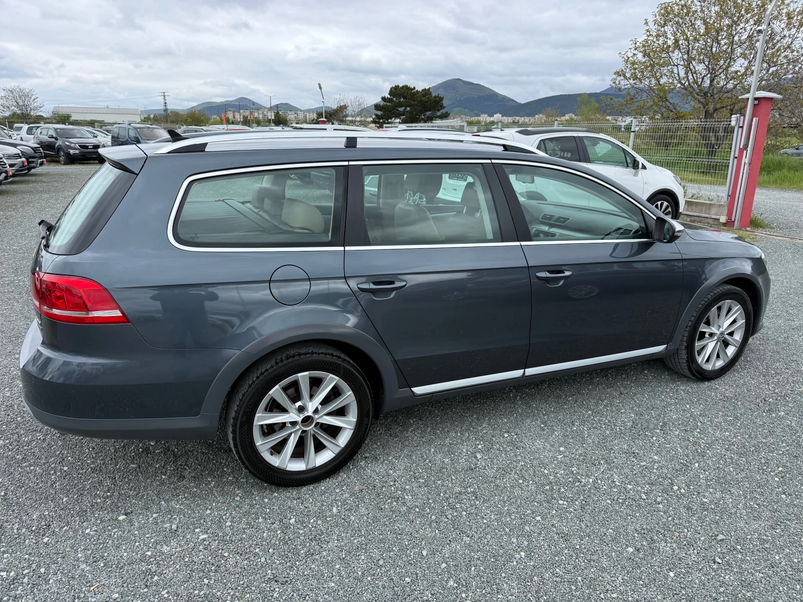 VW Alltrack (KATO НОВА)^(4x4), снимка 5 - Автомобили и джипове - 54366051