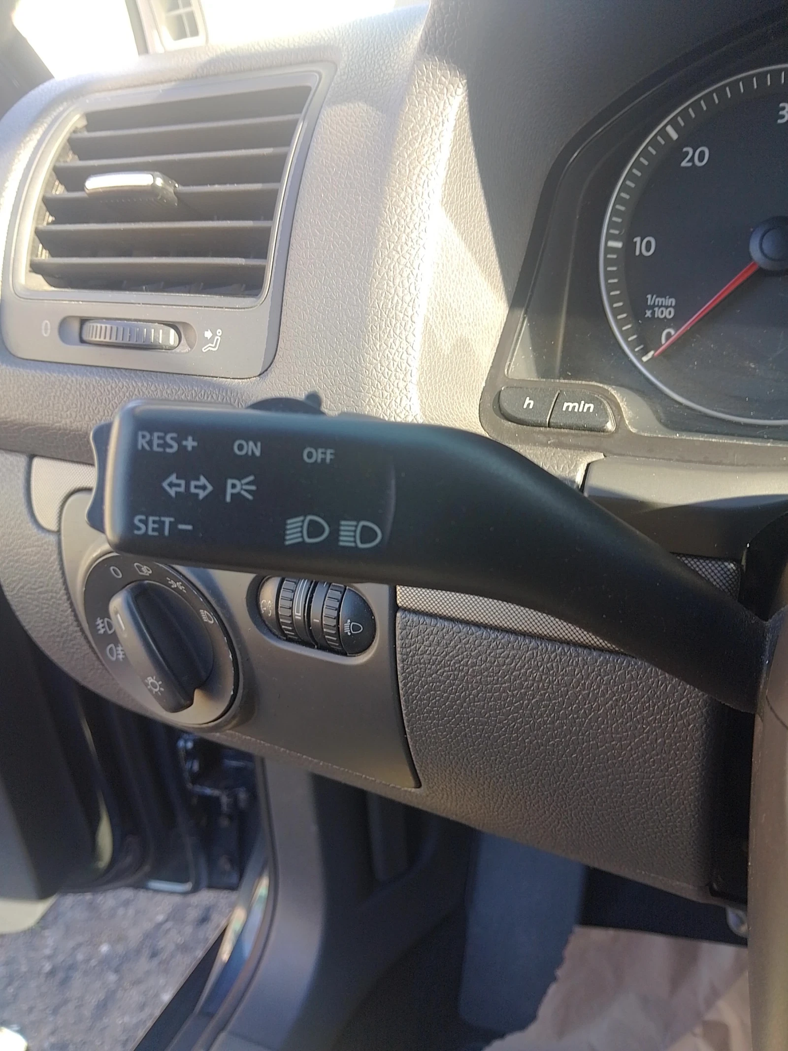 VW Golf, снимка 9 - Автомобили и джипове - 54437650