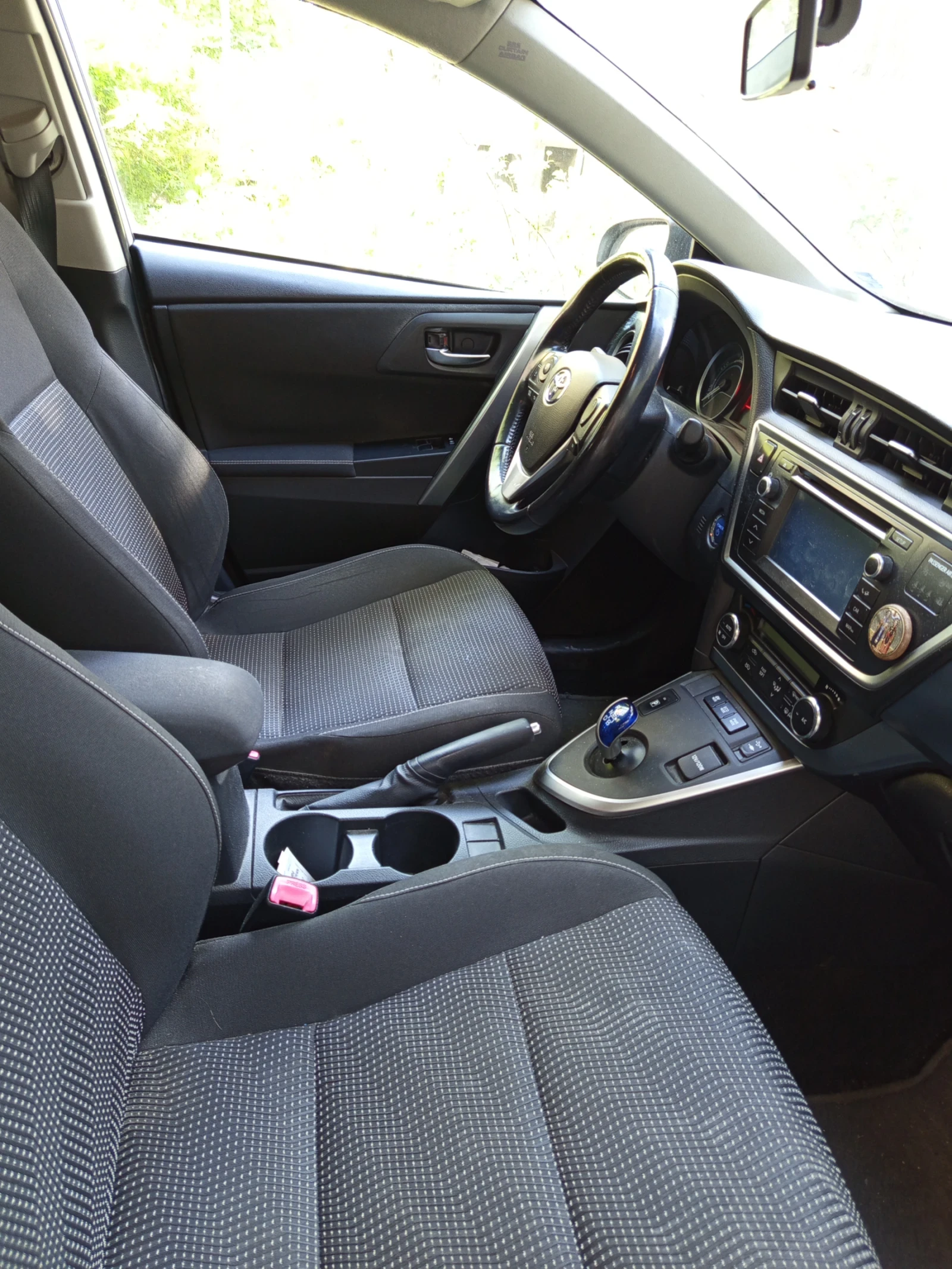 Toyota Auris Sinergy drive hybrid , снимка 7 - Автомобили и джипове - 54682503