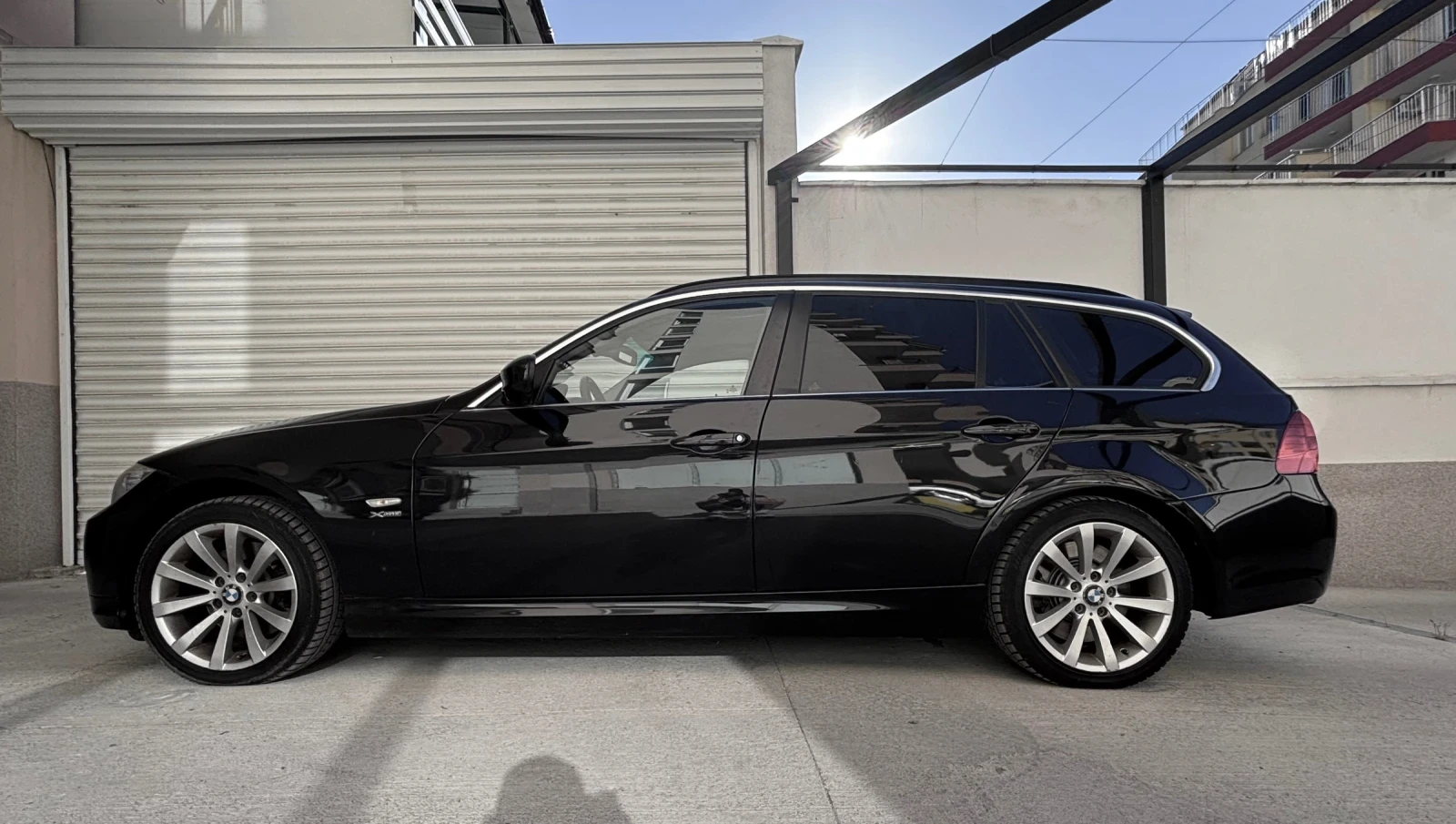 BMW 330 XDrive Швейцария, снимка 4 - Автомобили и джипове - 54718595