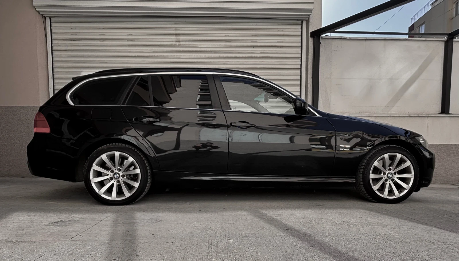 BMW 330 XDrive Швейцария, снимка 5 - Автомобили и джипове - 54718595