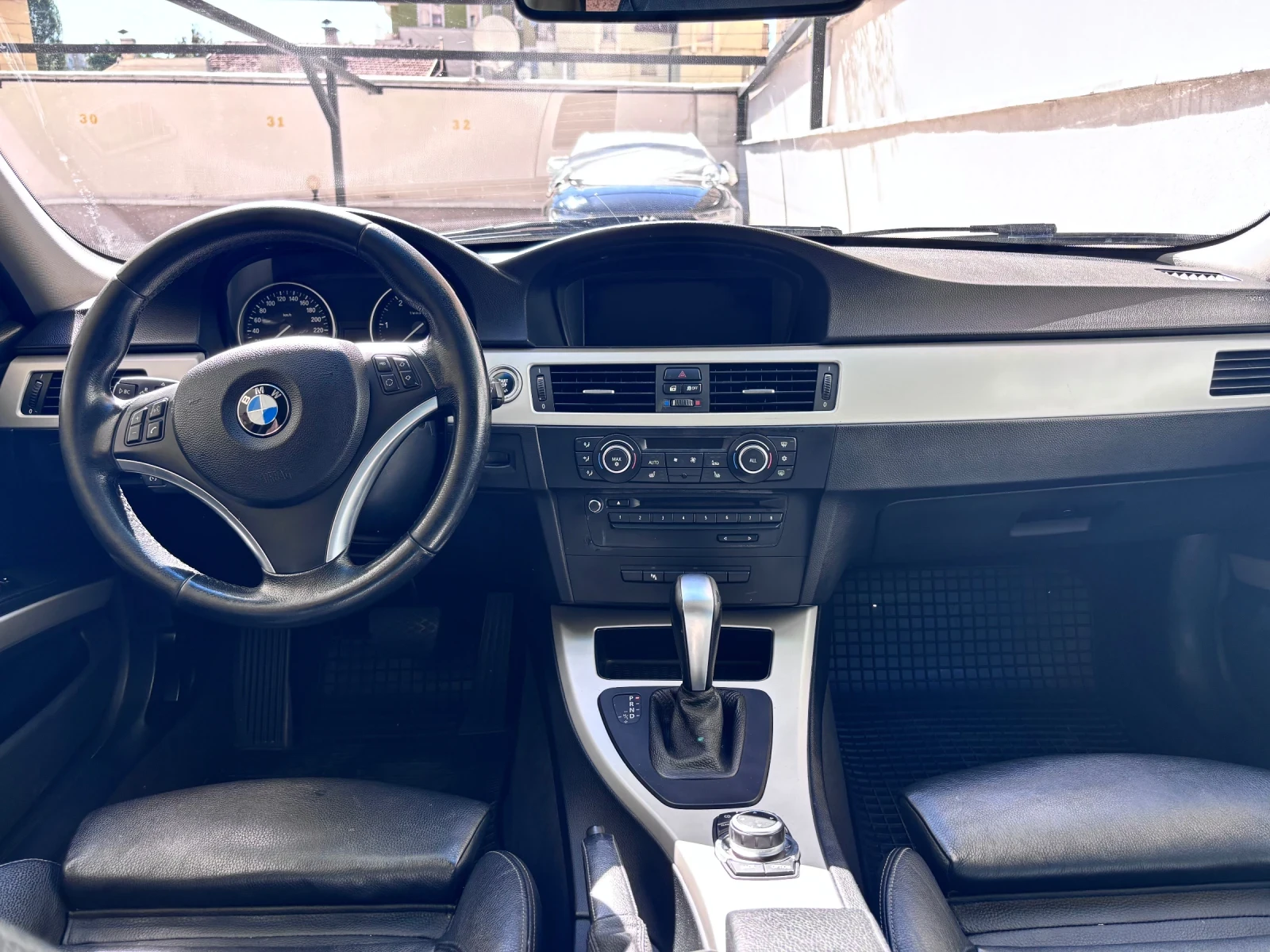 BMW 330 XDrive , снимка 8 - Автомобили и джипове - 55773295