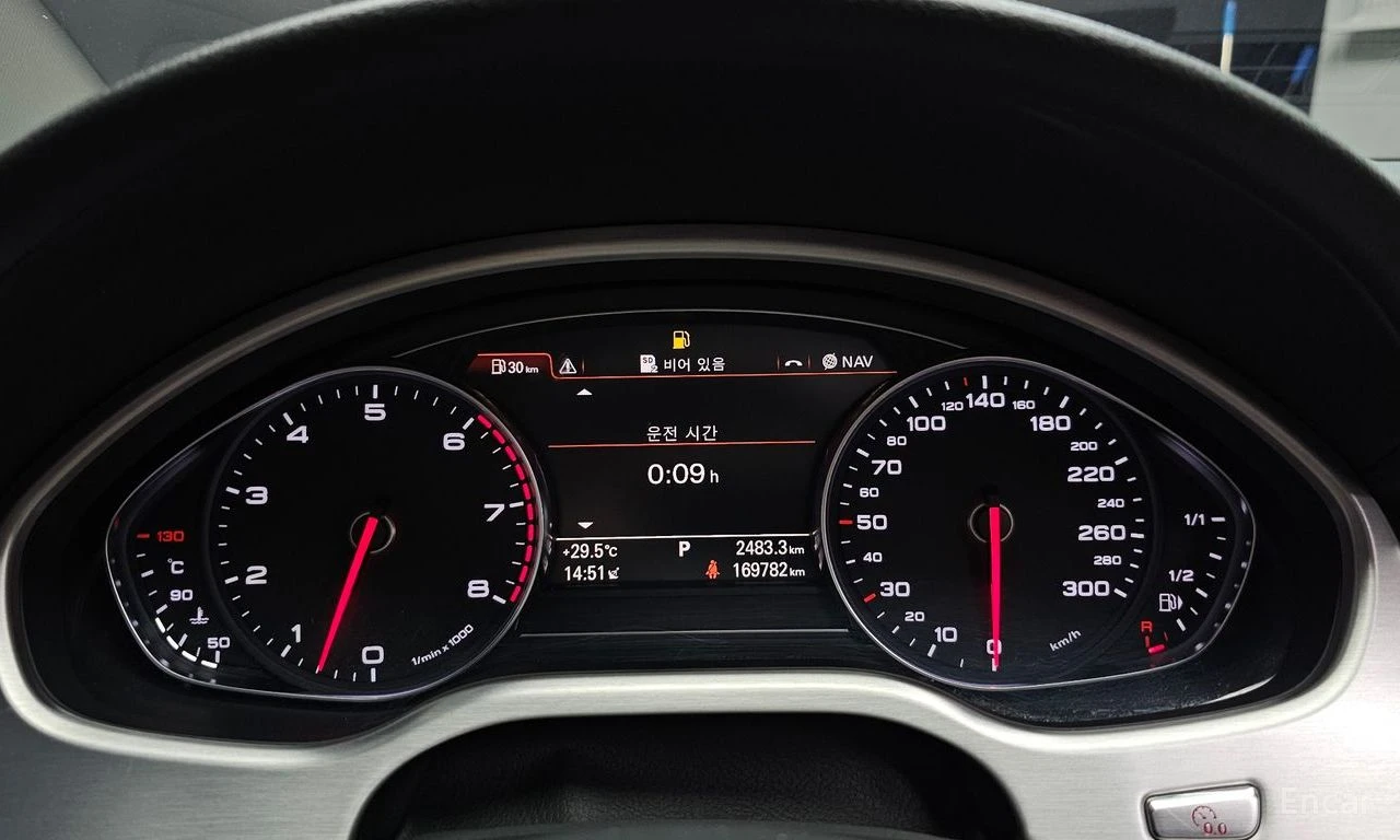 Audi A8 L 4.0T Quattro* DISTRONIC* МАСАЖ* 360 CAM* ХЕДЪП* , снимка 9 - Автомобили и джипове - 54917542