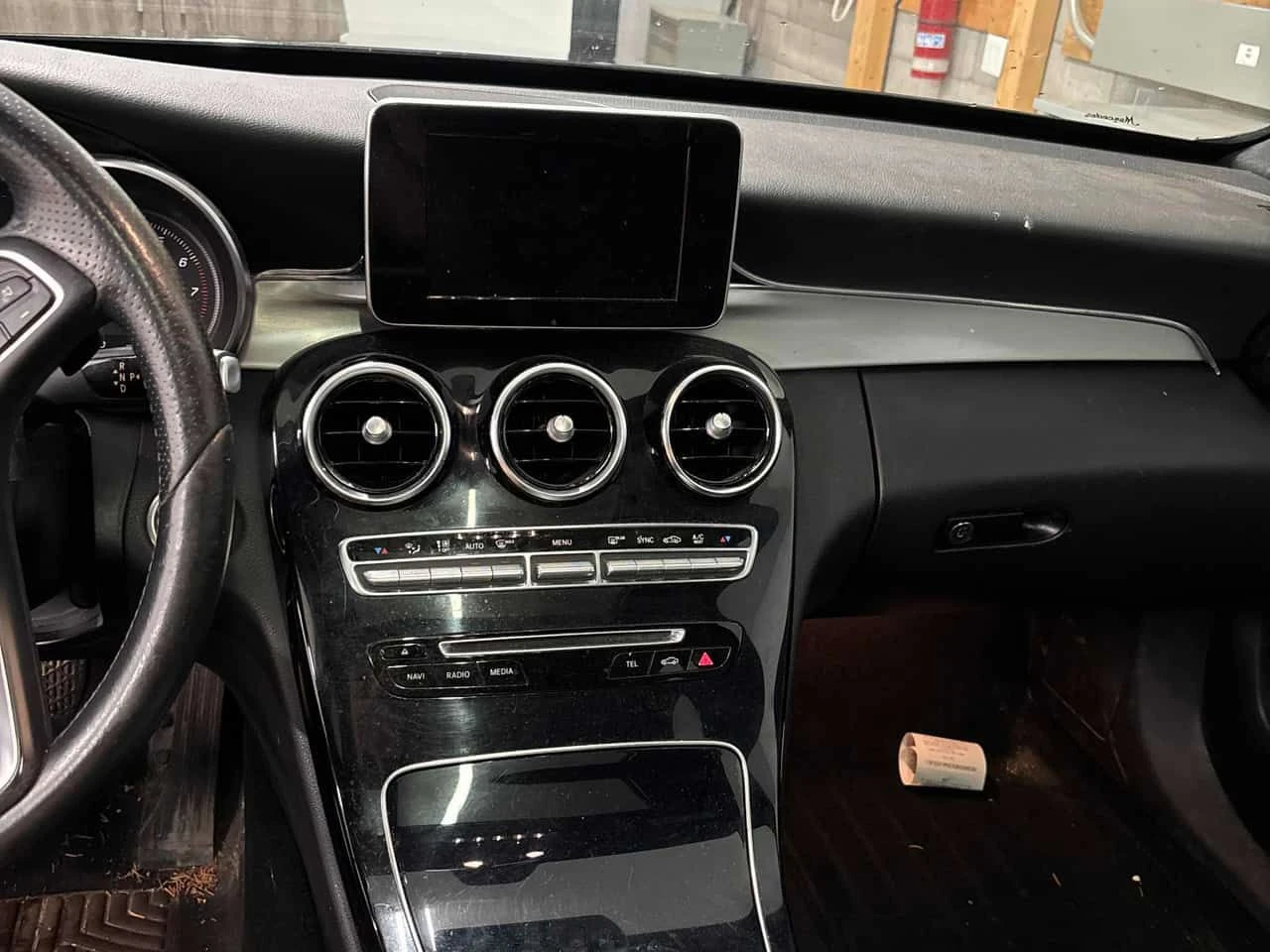 Mercedes-Benz C 300 * CARFAX * ЦЕНА ДО БГ, снимка 10 - Автомобили и джипове - 55180804