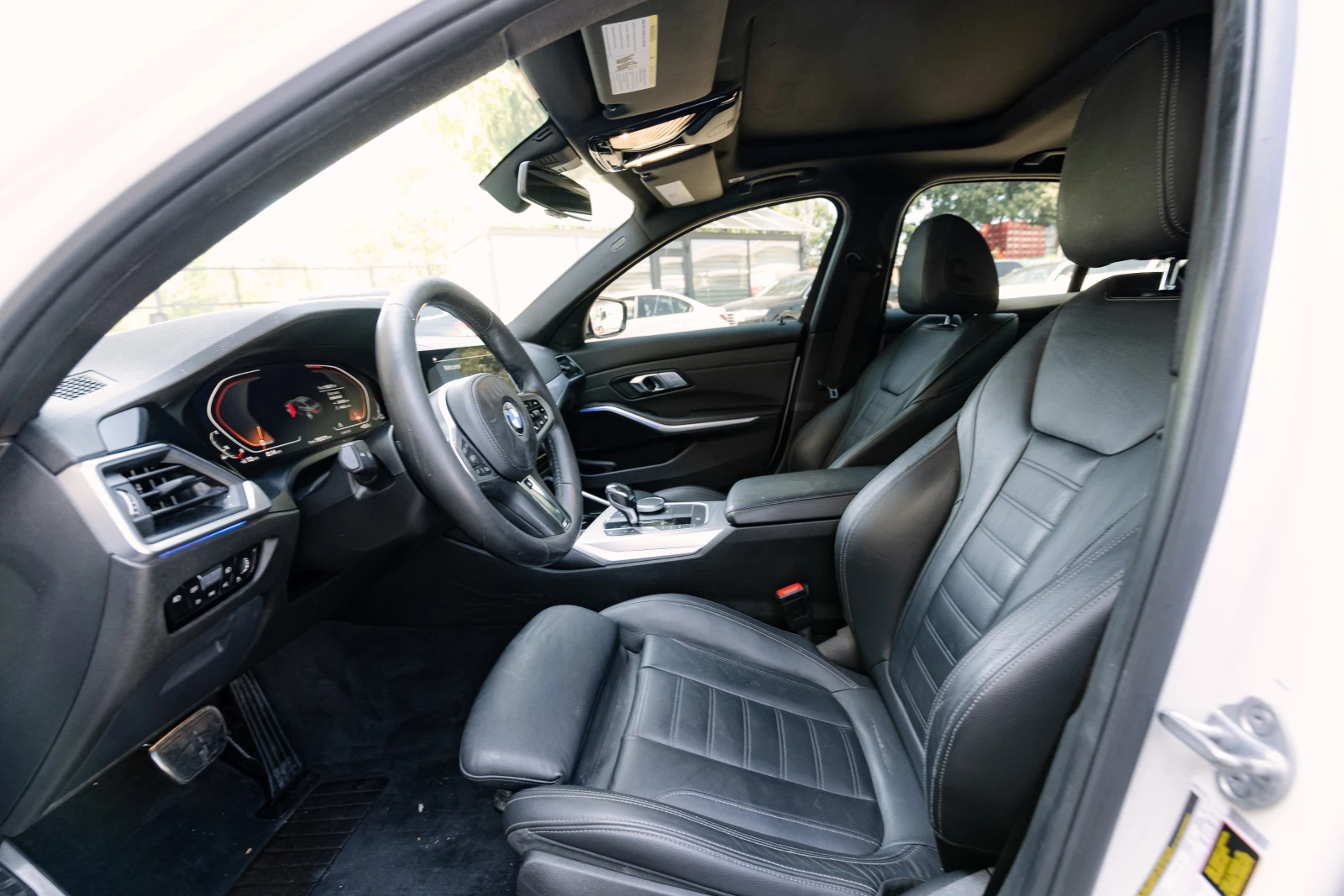 BMW 330 xDrive M-Pack G20, снимка 13 - Автомобили и джипове - 55530079