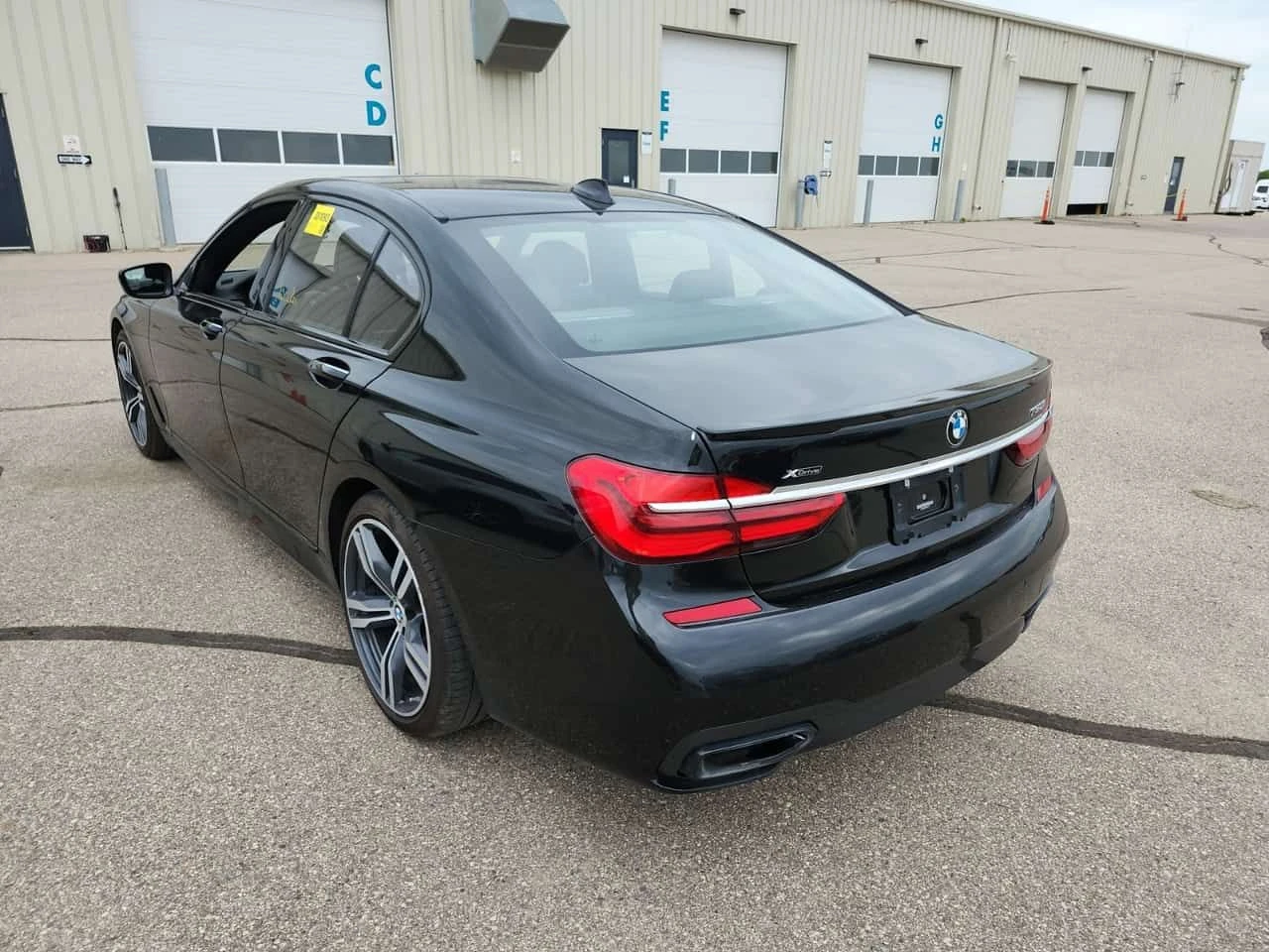 BMW 750 I XDRIVE / ОБДУХВАНЕ / 360 / 2 КЛЮЧА , снимка 4 - Автомобили и джипове - 55575898
