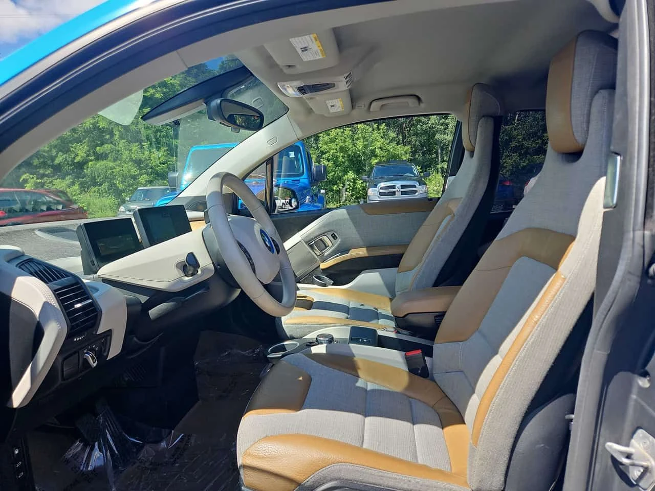 BMW i3 * 4dr HB w/Range Extender * CARFAX * , снимка 12 - Автомобили и джипове - 55591665