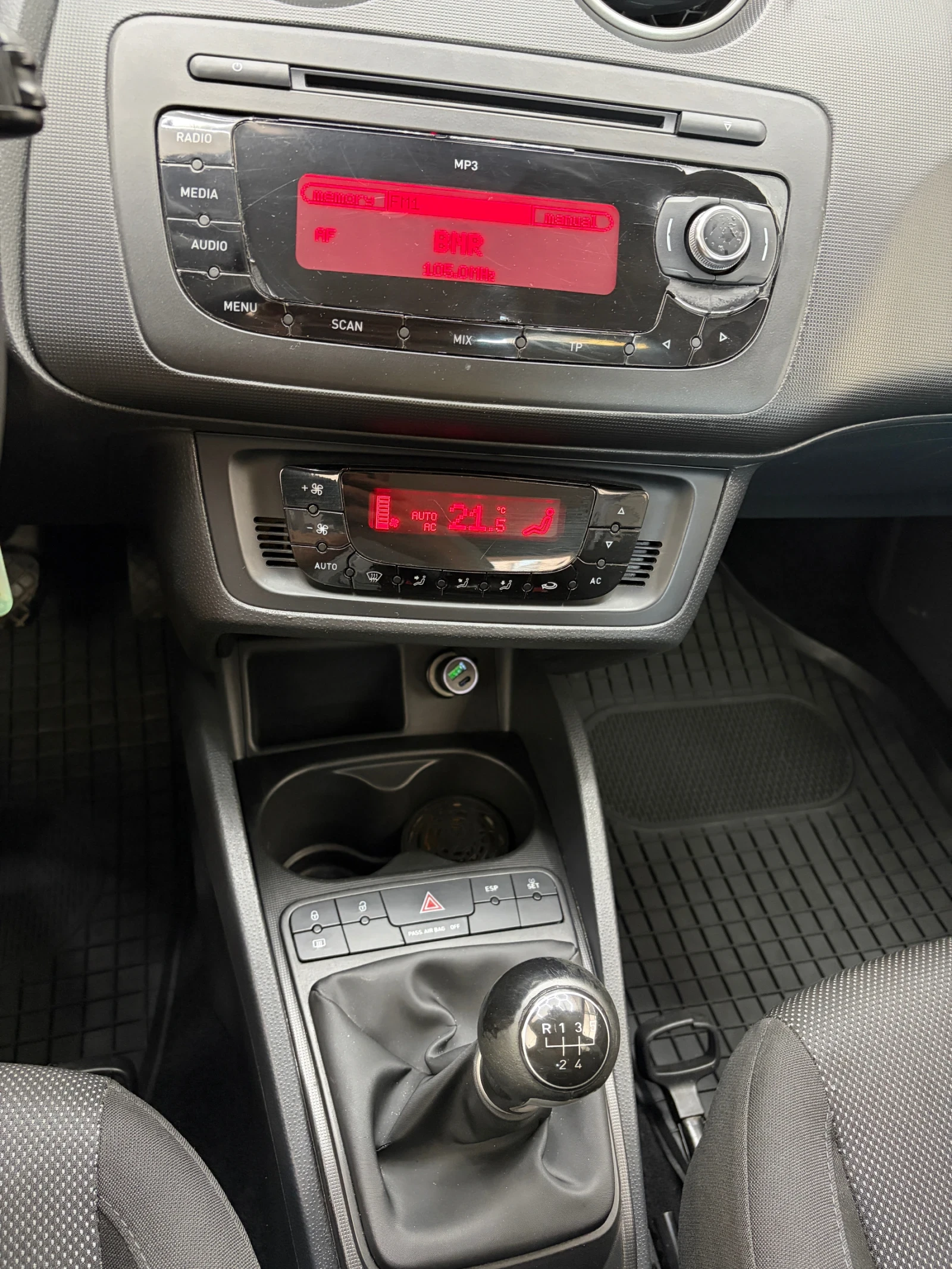 Seat Ibiza 1.9TDi, снимка 10 - Автомобили и джипове - 55806004