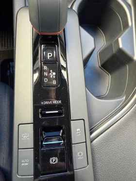 Toyota C-HR  II-2.0-Plug-in Hybrid- e CVT-223 hp-ГАРАНЦИЯ, снимка 14
