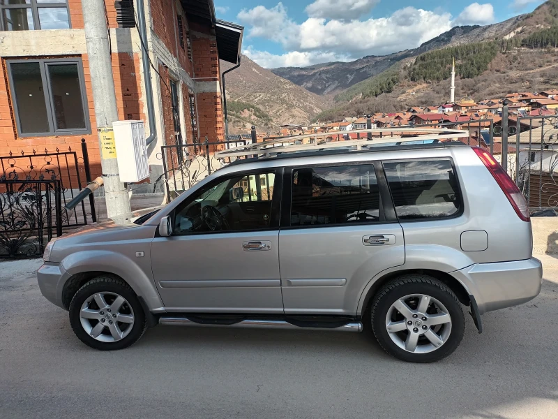 Nissan X-trail 2.200, снимка 12 - Автомобили и джипове - 48918633