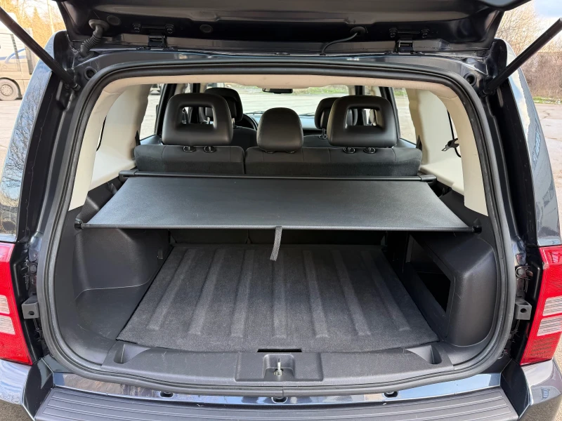Jeep Patriot 2.4i / 4x4 / FACELIFT, снимка 15 - Автомобили и джипове - 53113582