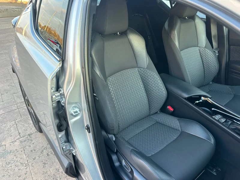 Toyota C-HR Bitone* Club, снимка 8 - Автомобили и джипове - 53155860